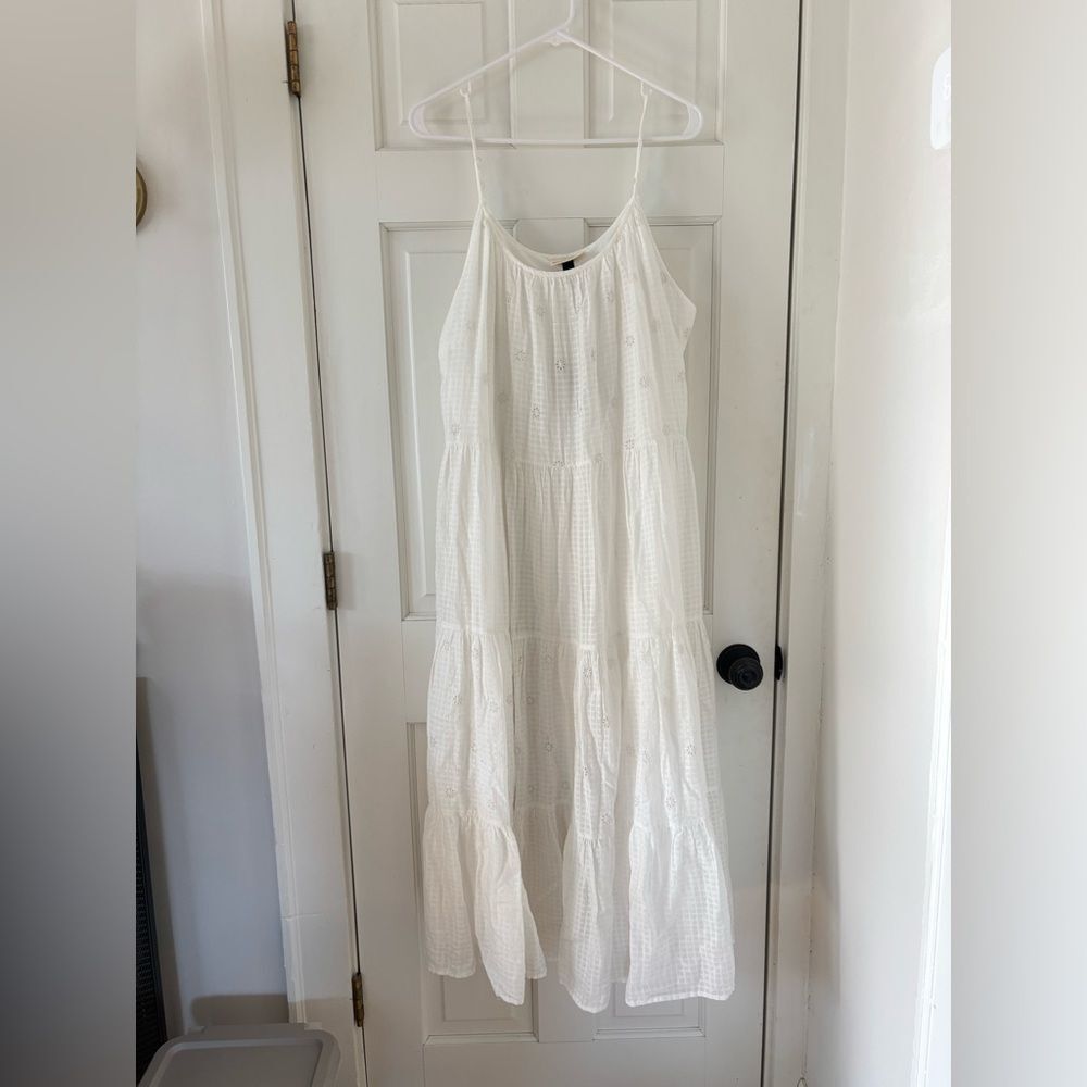 NEW WITH TAGS Universal Thread Eyelet Lace Midi Dress